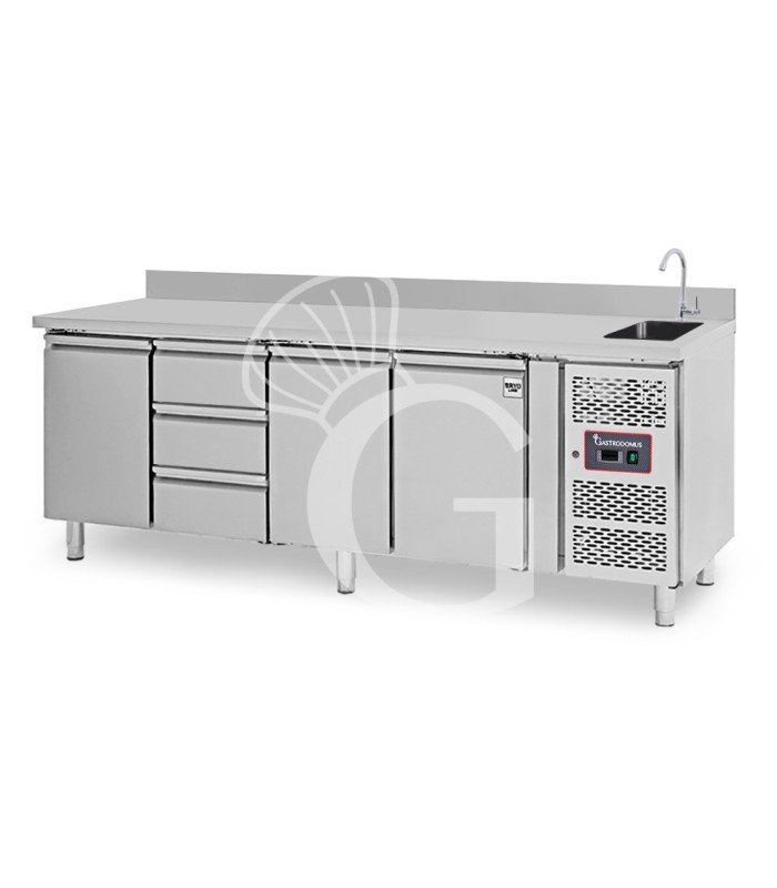 Tavolo refrigerato 3 cassetti centrale destro, 3 porte, lavello, rubinetto e alzatina, P 700 mm, +2°C/+8°C