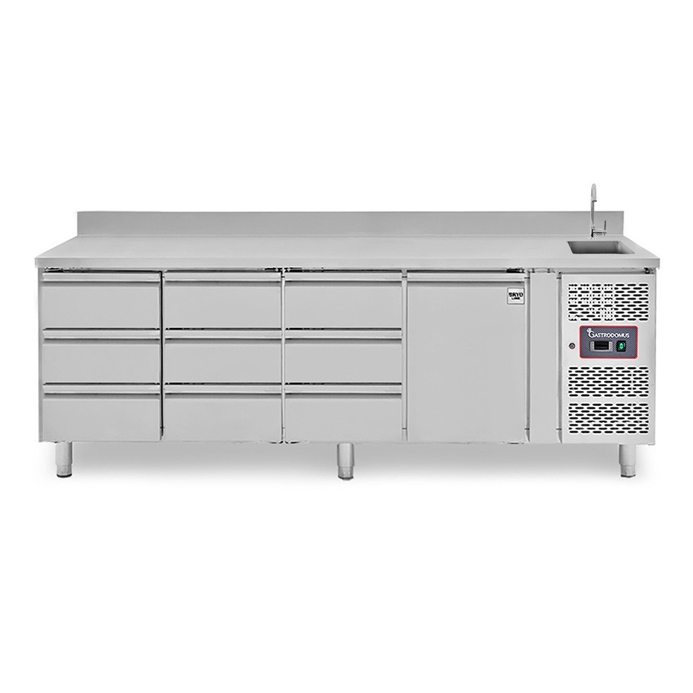 Tavolo refrigerato 9 cassetti 1 porta con lavello e alzatina, Prof. 700 mm, temp. +2°C/+8°C, completo di rubinetto