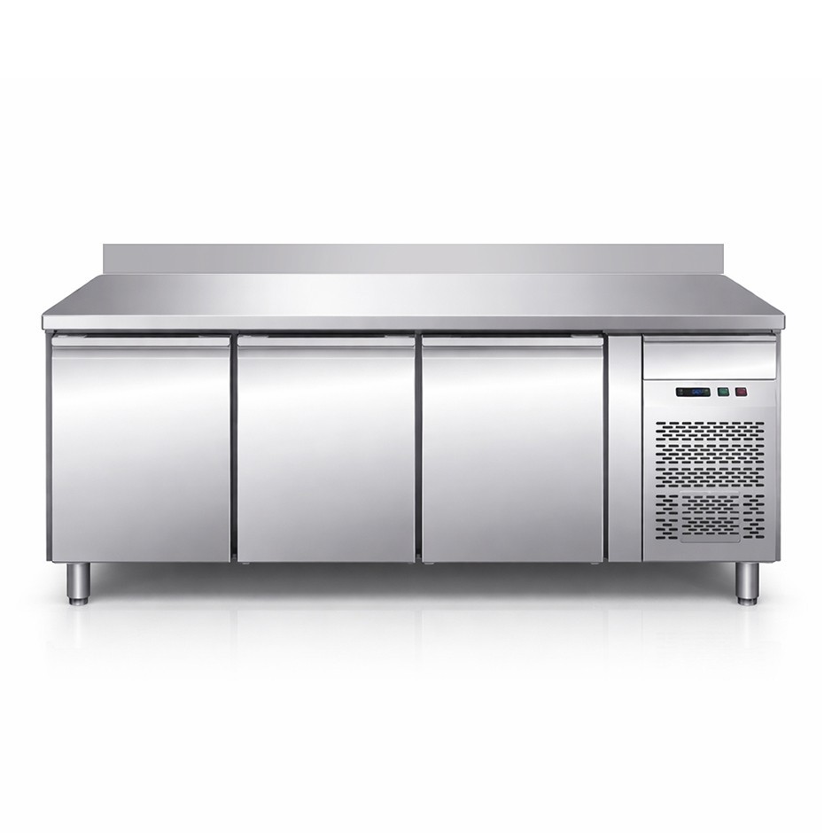 Tavolo refrigerato con 3 porte, alzatina, profondità 700 mm -2°C/+8°C