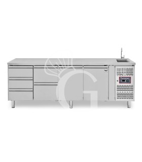 Tavolo refrigerato 6 cassetti 2 porte con lavello, Prof. 700 mm, temp. +2°C/+8°C, completo di rubinetto
