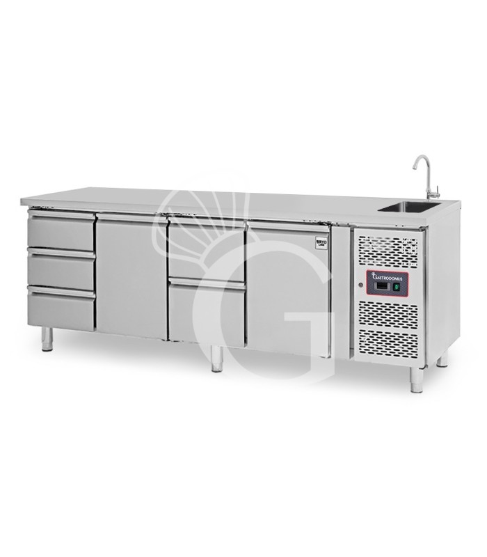 Tavolo refrigerato 5 cassetti + 2 porte alternati, lavello, rubinetto, P 700 mm, +2°C/+8°C