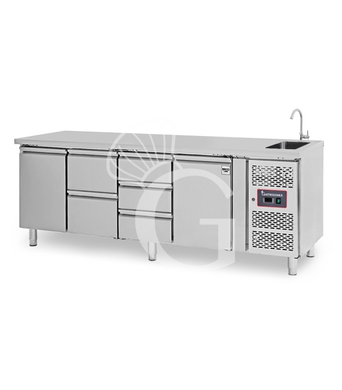 Tavolo refrigerato 5 cassetti 2+3 centrali, 2 porte, lavello, rubinetto, P 700 mm, +2°C/+8°C