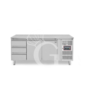 Tavolo Refrigerato 3 cassetti 2 porte -18°C/-22°C - Prof. 700 mm