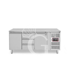 Tavolo Refrigerato 3 cassetti 2 porte -18°C/-22°C - Prof. 700 mm