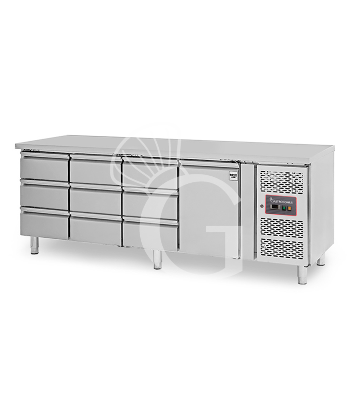 Tavolo Refrigerato 9 cassetti e 1 porta -18°C/-22°C - Prof. 700 mm