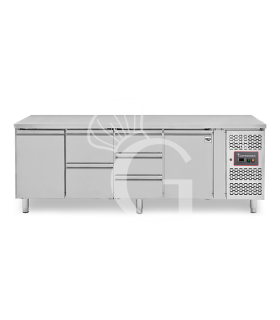 Tavolo Refrigerato 5 cassetti centrali e 2 porte -18°C/-22°C - Prof. 700 mm