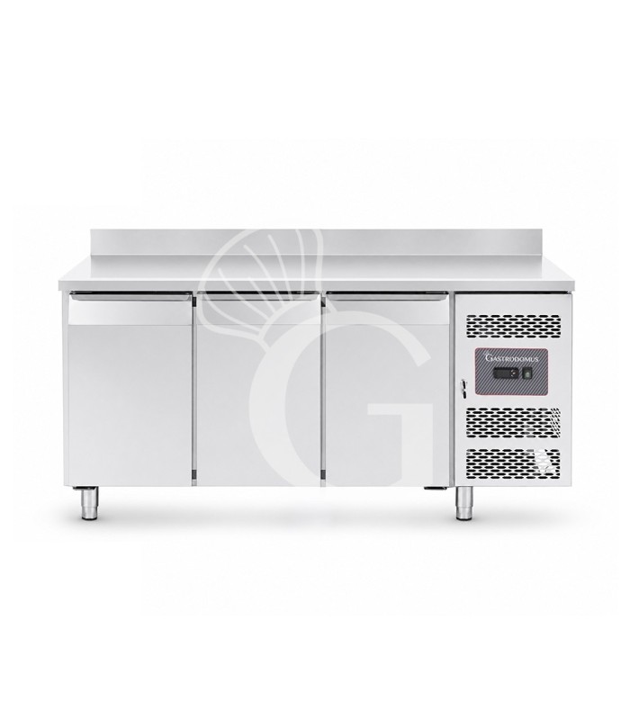 Tavolo Refrigerato 3 porte con alzatina 0°C/+8°C classe energetica A Profondità 700 mm
