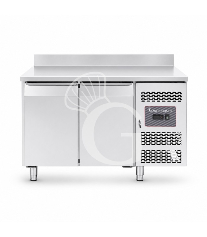 Tavolo Refrigerato 2 porte con alzatina 0°C/+8°C classe energetica A Profondità 700 mm