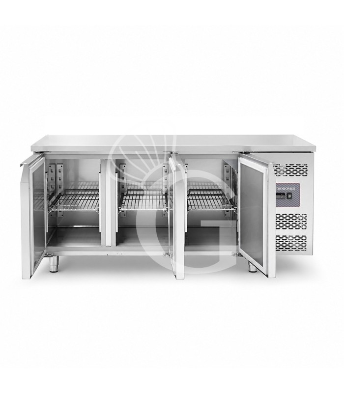 Tavolo Refrigerato 3 porte 0°C/+8°C classe energetica A Profondità 700 mm