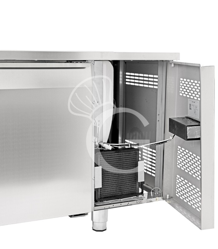 Tavolo Refrigerato 3 porte 0°C/+8°C classe energetica A Profondità 700 mm