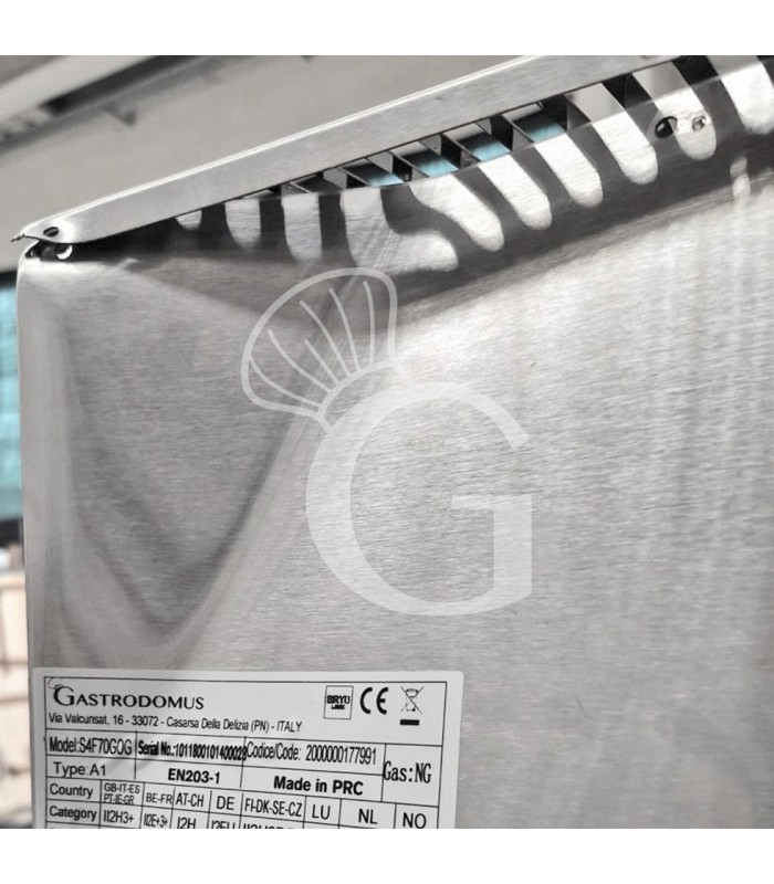 Cucina professionale a gas 4 fuochi forno a gas statico profondità 700 mm - L 800 mm - SECONDA SCELTA