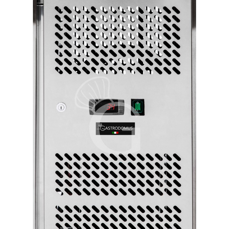 Tavolo frigo per pasticceria 3 porte Prof. 800 -2°C/+8°C piano in granito classe energetica C