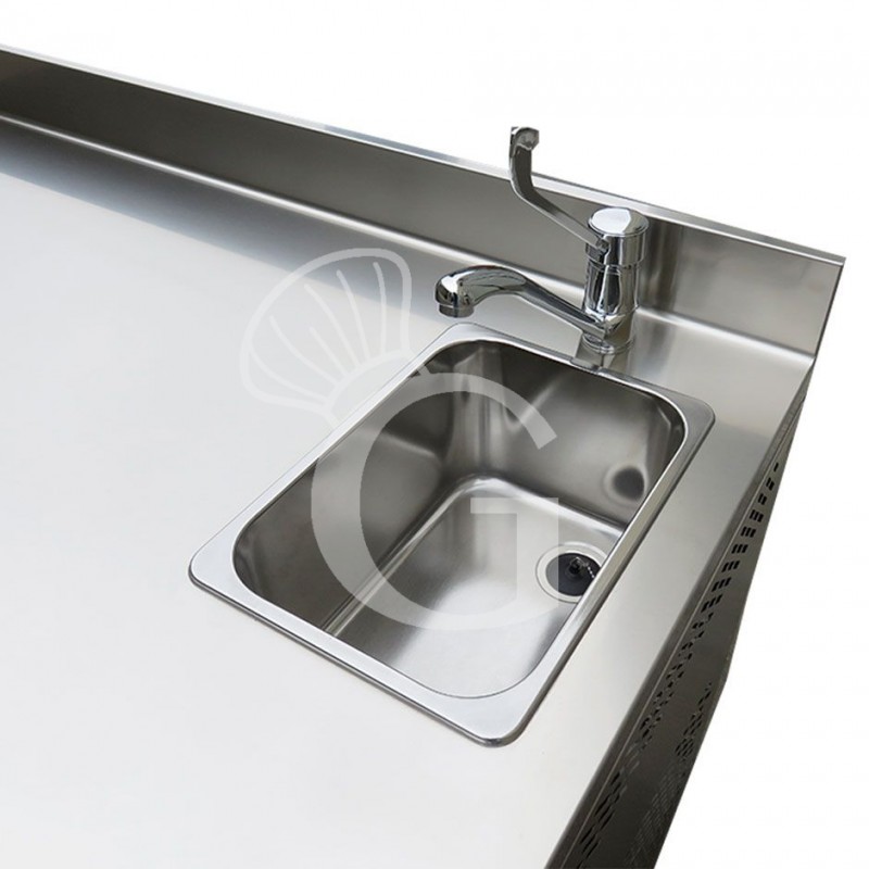 Dettaglio Tavolo Refrigerato con Lavello e alzatina 2 porte Prof. 700 mm per griglie GN1/1