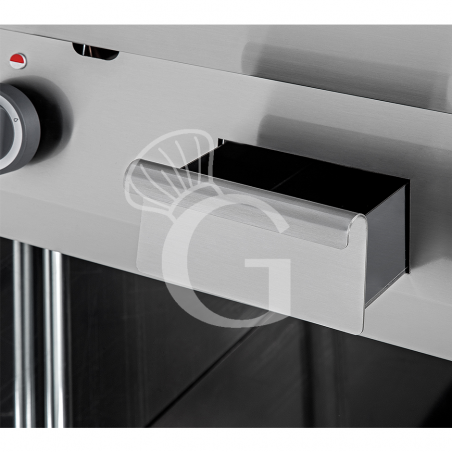 Frytop a gas su armadio aperto, profondità 700 mm, con piastra 1/2 liscia 1/2 rigata cromata doppia e potenza 11400 W Frytop a gas su armadio aperto, profondità 700 mm, con piastra 1/2 liscia 1/2 rigata cromata doppia e potenza 11400 W