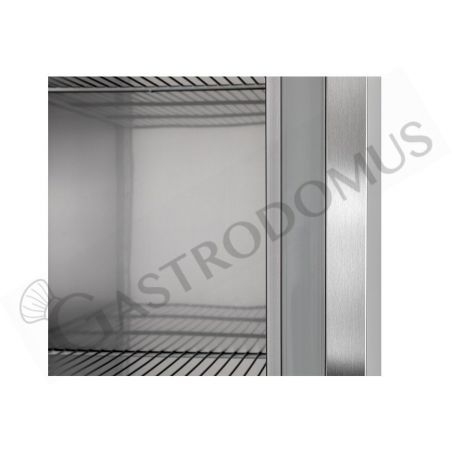 Armadio refrigerato ventilato classe A capacità 700 LT e temperatura -18°C/-22°C - dettaglio interni Armadio refrigerato ventilato classe A capacità 700 LT e temperatura -18°C/-22°C - dettaglio interni