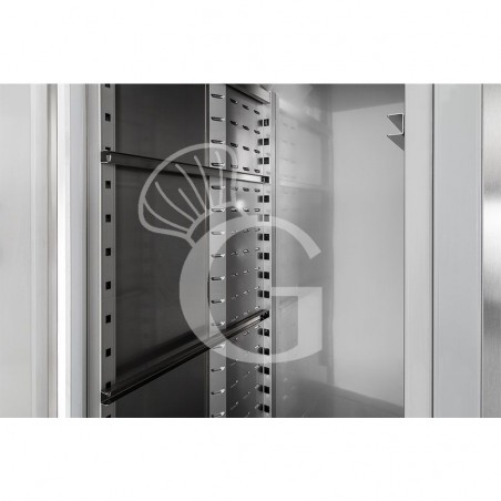 Armadio refrigerato ventilato per carne - Temperatura -2/+10°C - capacità 700 LT - porta vetro Armadio refrigerato ventilato per carne - Temperatura -2/+10°C - capacità 700 LT - porta vetro