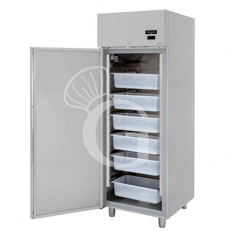 Frigo 700 litri in acciaio inox ventilato con temperatura -2°C/+10°C per verdure Frigo 700 litri in acciaio inox ventilato con temperatura -2°C/+10°C per verdure