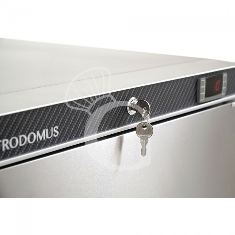 Armadio congelatore statico, temperatura -18°C/-22°C e capacità 120 LT realizzato in INOX, particolare chiusura con chiave