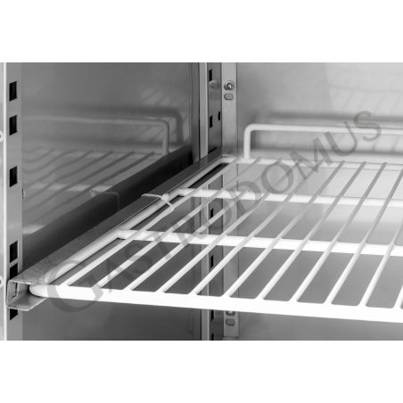 TAVOLO REFRIGERATO 3 CASSETTI 3 PORTE 700 MM -2°C/+8°C TAVOLO REFRIGERATO 3 CASSETTI 3 PORTE 700 MM -2°C/+8°C