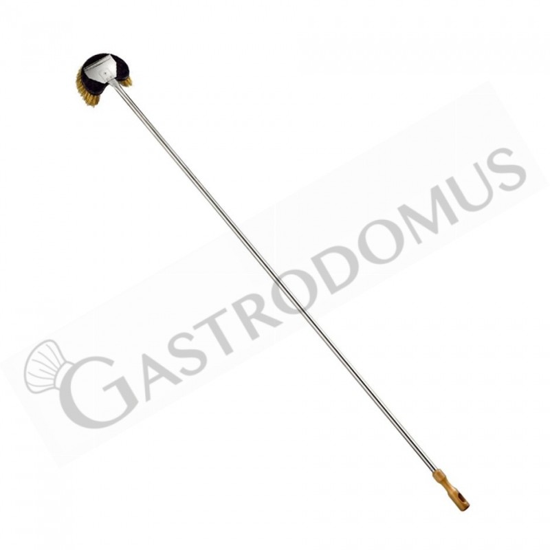 Spazzolone girevole mezzaluna per forno a legna in ottone con dimensioni 15x10x170h cm. Spazzolone girevole mezzaluna per forno a legna in ottone con dimensioni 15x10x170h cm.