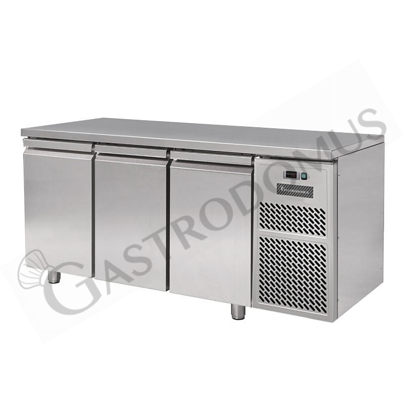 Tavolo refrigerato 3 porte Prof. 800 mm - temperatura 0°C/+10°C