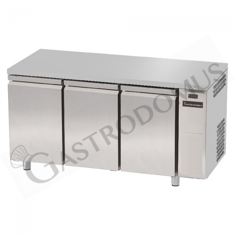 Tavolo frigo con 3 porte Prof. 700 mm - temperatura 0°C/+10°C - motore remoto