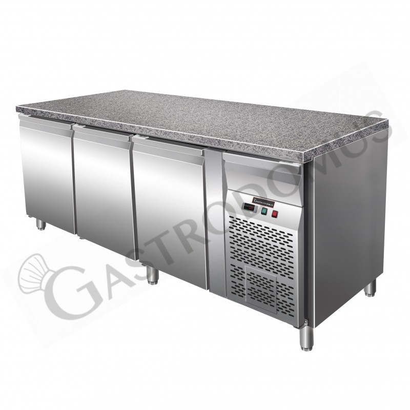 Tavolo Refrigerato Pasticceria 3 porte 600 x 400 mm piano in granito +2°C/+8°C classe energetica C Tavolo Refrigerato Pasticceria 3 porte 600 x 400 mm piano in granito +2°C/+8°C classe energetica C