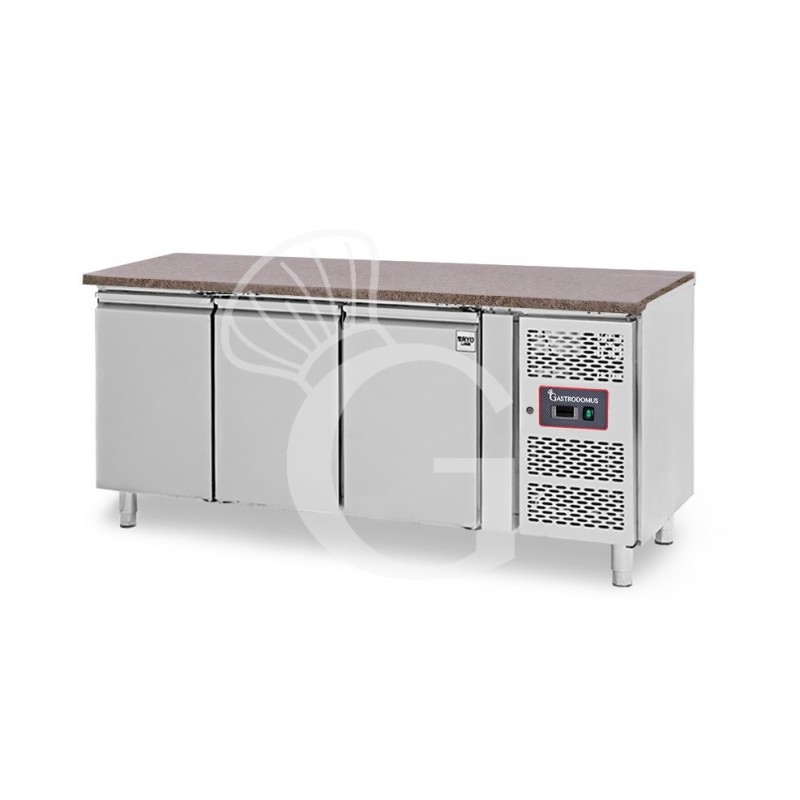 Tavolo frigo per pasticceria 3 porte Prof. 800 -2°C/+8°C piano in granito classe energetica C