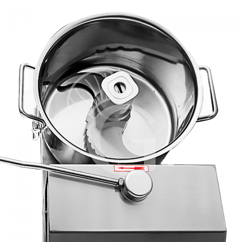 Cutter monofase con capacità 6 litri e potenza 950 W