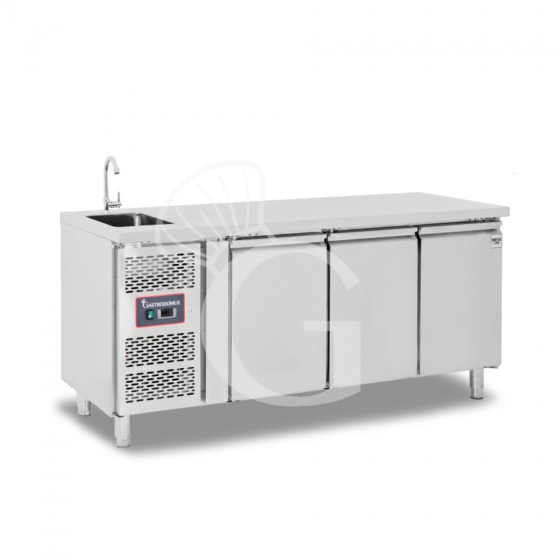 Tavolo Lavello Armadiato Refrigerato 3 porte Prof. 700 mm +2°C/+8°C motore a sinistra - con foro rubinetto Ø 25 mm