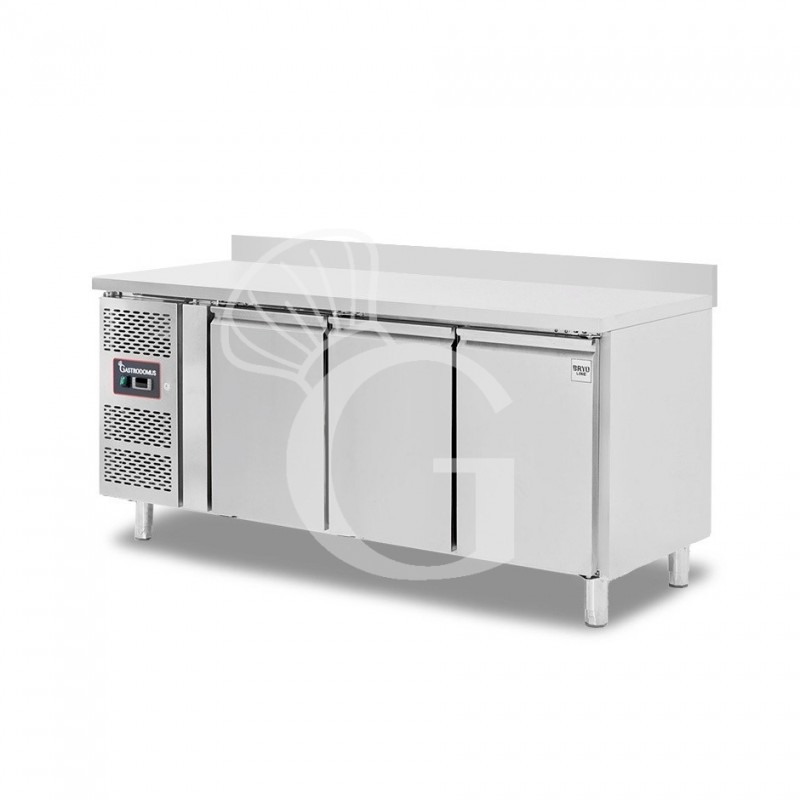 Tavolo Refrigerato 3 porte alzatina Prof. 700 mm +2°C/+8°C motore a sinistra classe energetica B