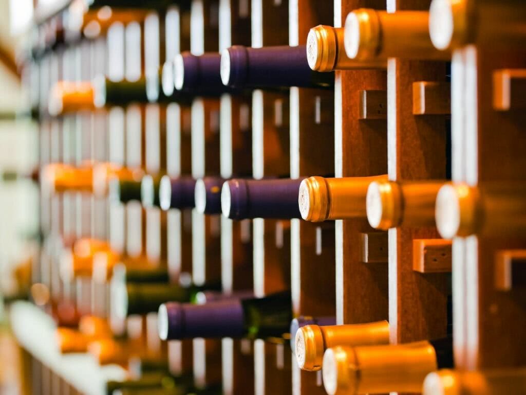 CANTINA VINO: IL MODO MIGLIORE PER CONSERVARE IL VINO!