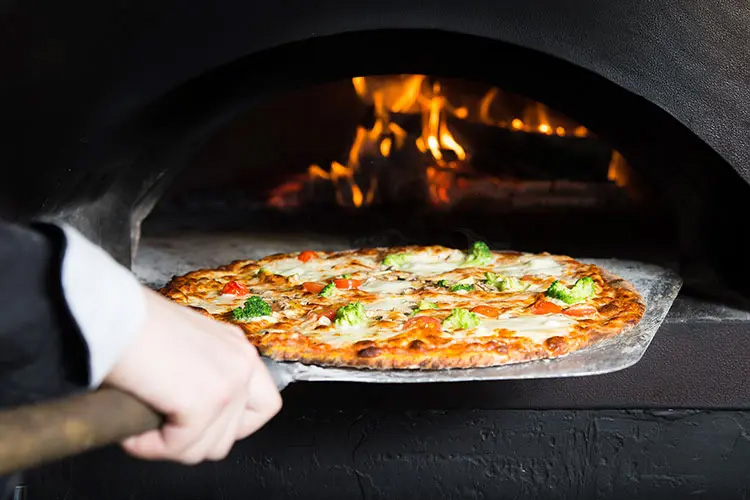 FORNI PER PIZZA A GAS: GUIDA ALL’ACQUISTO DEL MODELLO PERFETTO PER LE TUE ESIGENZE